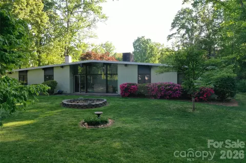 2842 Dogwood Dr, Claremont, NC 28610