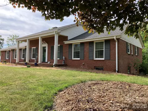 151 Lincoln Rd, Forest City, NC 28043