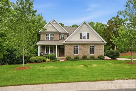 588 Highland Ridge Pt, Clover, SC 29710