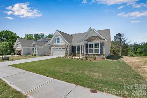 13320 Cozy Ct, Charlotte, NC 28215