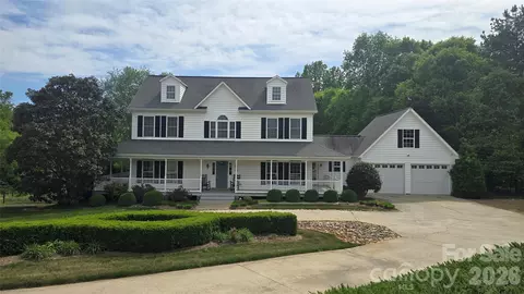 326 River Hills Ct, Taylorsville, NC 28681