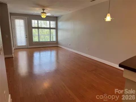 1101 W 1st St, Charlotte, NC 28202