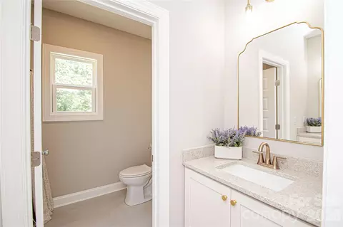 Bath - 1502 Marion St, Monroe, NC 28112 photo 6 of 9