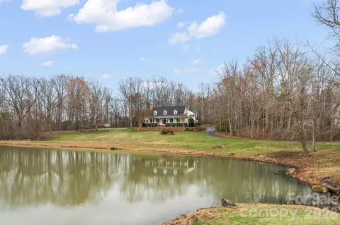 7902 Southerland Dr, Browns Summit, NC 27214