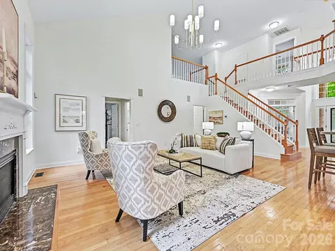 Living - 159 Shoreline Pkwy, Fort Mill, SC 29708 photo 3 of 5