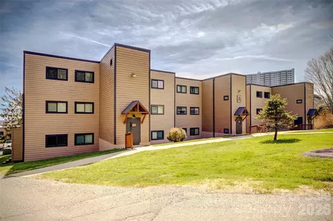 103 Sugar Ski 331 Dr #331, Banner Elk, NC 28604