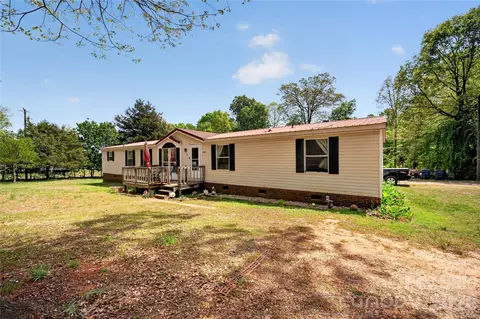 3995 Old Catawba Rd, Claremont, NC 28610