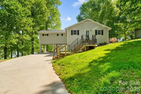 330 Hillview Dr, Lexington, NC 27292
