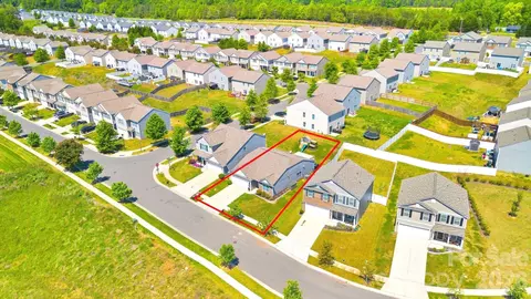 2006 Greenbrook Trl, Dallas, NC 28034