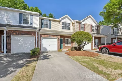 124 Clydesdale Ct, Matthews, NC 28104