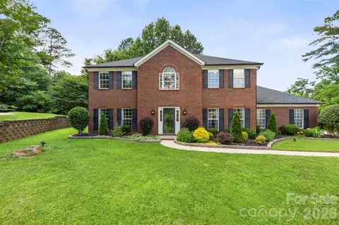5302 Fairgrove Ln, Harrisburg, NC 28075