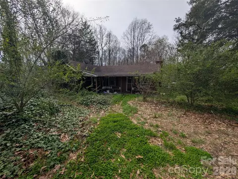 1908 Rock Hollar Rd, Stanley, NC 28164