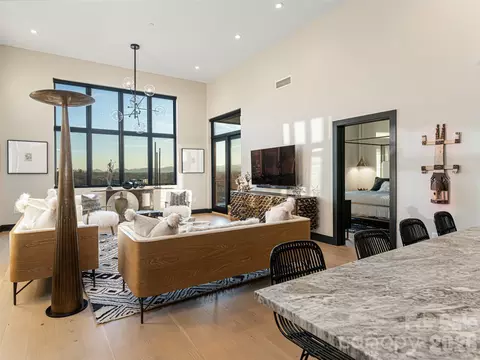 145 Biltmore 700 Ave #700, Asheville, NC 28801