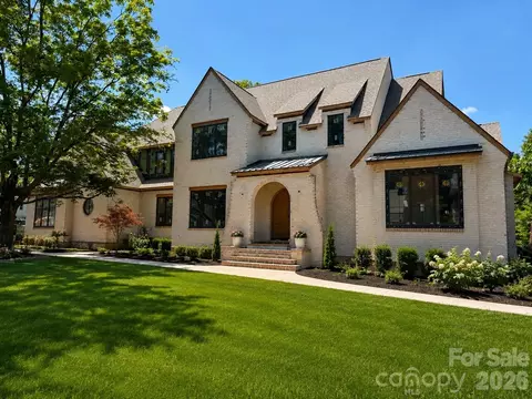 2518 Danbury St, Charlotte, NC 28211