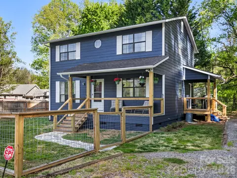 103 Rainbow Ln, Black Mountain, NC 28711