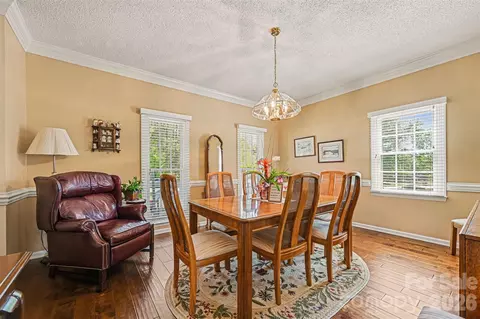 Dining - 4051 Pinecrest Ne Dr NE, Hickory, NC 28601 photo 1 of 4