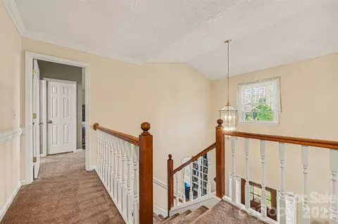 Entry Way - 4051 Pinecrest Ne Dr NE, Hickory, NC 28601 photo 2 of 2