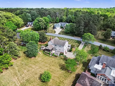 View/Area - 4051 Pinecrest Ne Dr NE, Hickory, NC 28601 photo 2 of 2