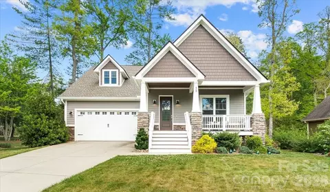 15 Quail Hollow Dr, Arden, NC 28704