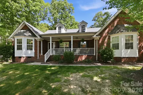 210 Locust Ct, Indian Trail, NC 28079