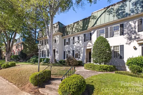 153 Perrin 153 Pl #153, Charlotte, NC 28207