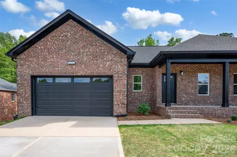 Exterior - 906 4th Ne St NE, Conover, NC 28613 photo 3 of 7