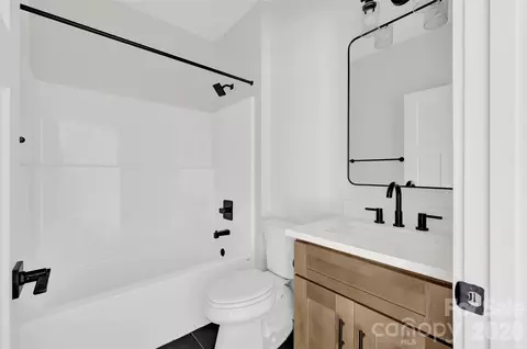 Bath - 906 4th Ne St NE, Conover, NC 28613 photo 1 of 1
