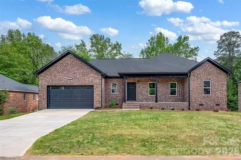906 4th Ne St NE, Conover, NC 28613