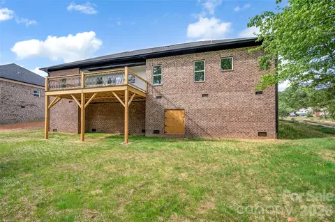 Exterior - 906 4th Ne St NE, Conover, NC 28613 photo 5 of 7