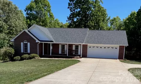 106 Olano Ln, Statesville, NC 28677