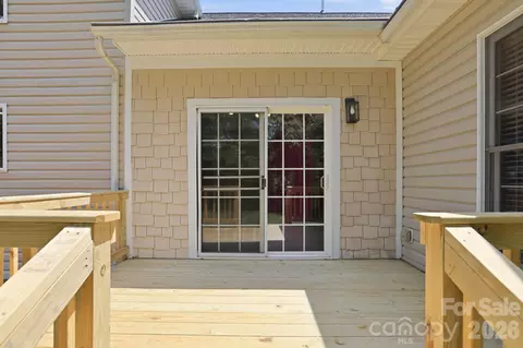 Exterior - 3285 Pleasant Rd, Fort Mill, SC 29708 photo 6 of 7