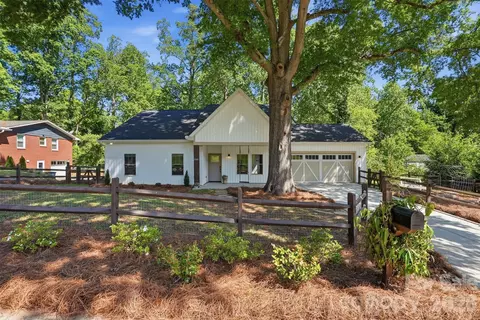 2113 Woodlawn A St #A, Kannapolis, NC 28083