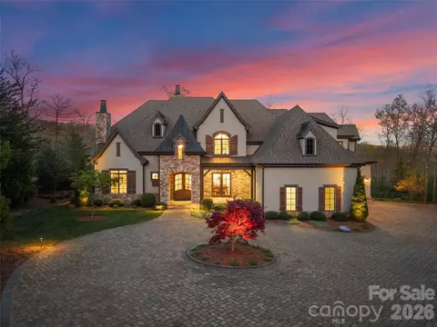 1925 White Tree Trl, Arden, NC 28704