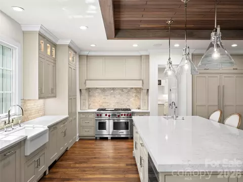 Kitchen - 1925 White Tree Trl, Arden, NC 28704 photo 6 of 7