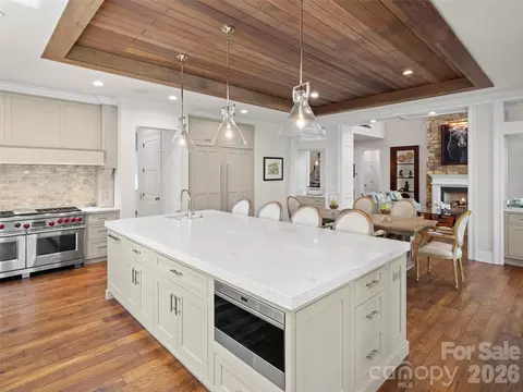 Kitchen - 1925 White Tree Trl, Arden, NC 28704 photo 4 of 7