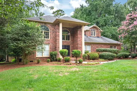 8600 Brownes Pond Ln, Charlotte, NC 28277