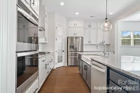 Kitchen - 20392 Queens St, Cornelius, NC 28031 photo 6 of 9