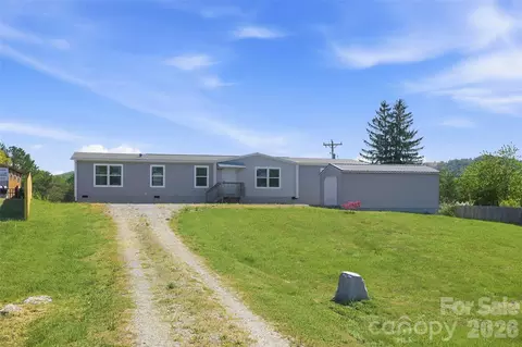 123 Big Oak Rd, Hendersonville, NC 28792