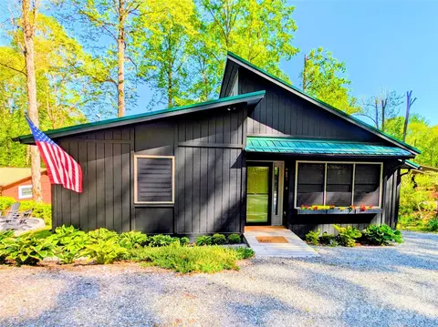191 Forest Dr, Maggie Valley, NC 28751