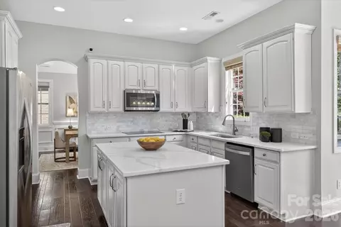 4936 Hawk Shadow Ln, Charlotte, NC 28277