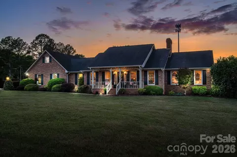 1327 Startown Rd, Lincolnton, NC 28092