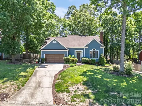 2133 Highland View Ln, Charlotte, NC 28214