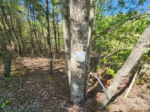889 Firefly Trl, Marshall, NC 28753 photo 11