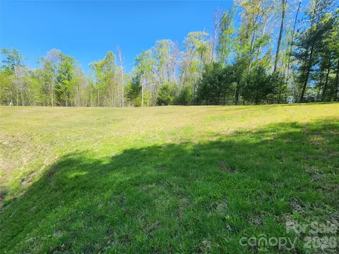 889 Firefly Trl, Marshall, NC 28753 photo 2