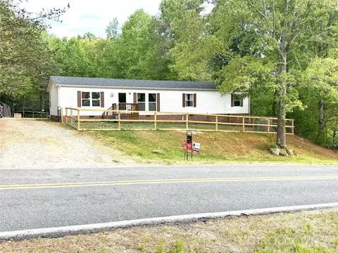 929 Brookhaven Rd, Statesville, NC 28625