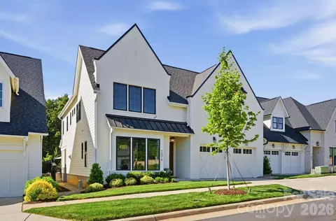 Exterior - 12016 Cambridge Square Dr, Cornelius, NC 28031 photo 3 of 11