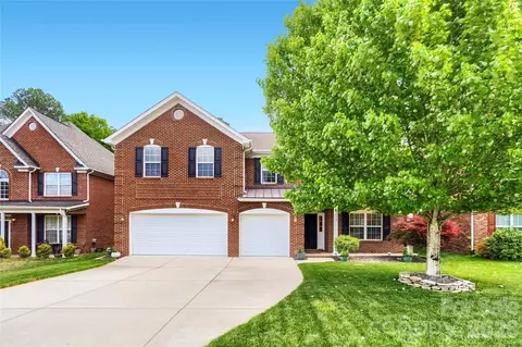 2834 Bivins St, Davidson, NC 28036