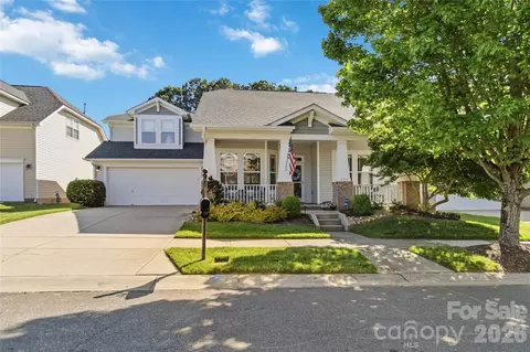8213 Cottsbrooke Dr, Huntersville, NC 28078