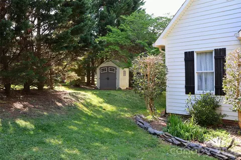 Exterior - 2325 Perry Rd, Denver, NC 28037 photo 7 of 8