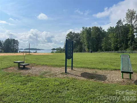 View/Area - 2325 Perry Rd, Denver, NC 28037 photo 4 of 5